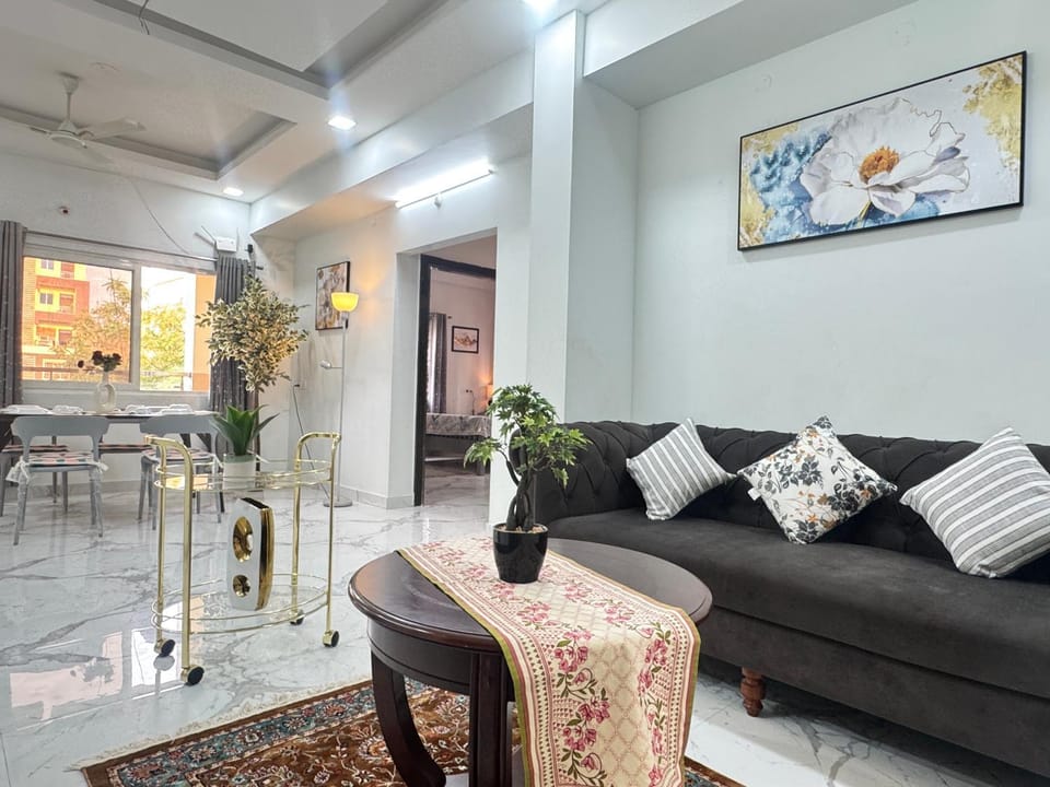 3BHK Luxurious Apt - Valley House #00202 Main CityCentre Hyd Apartment in Hyderabad