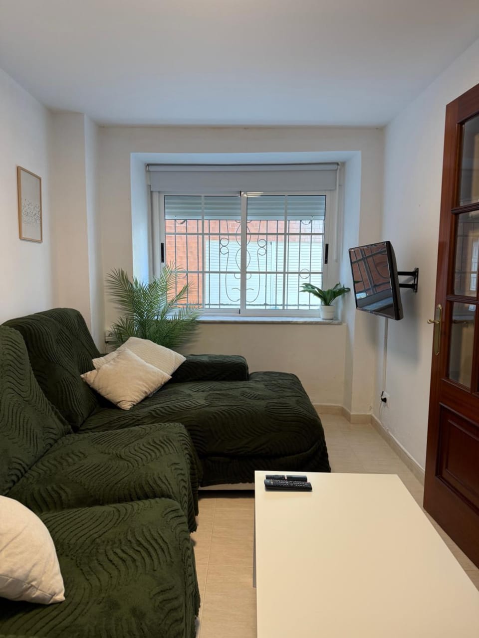 Communal lounge/ TV room, TV and multimedia, Living room, Evening entertainment