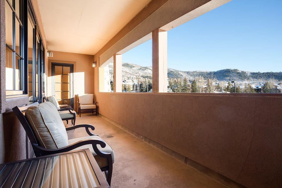 Day, Winter, Balcony/Terrace, Seating area, Mountain view, furniture