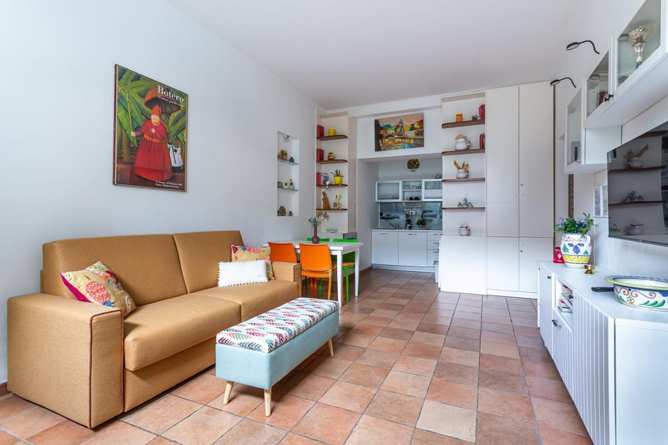 Communal lounge/ TV room, TV and multimedia, Kitchen or kitchenette, Living room, Seating area