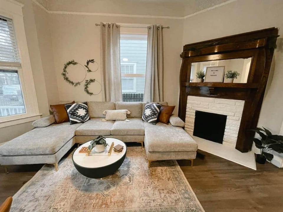 The Cozy Historic Retreat 2 BR Apartment in Jacksonville