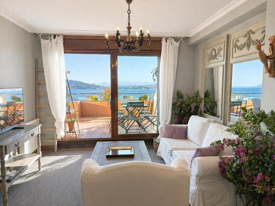 Day, Natural landscape, View (from property/room), Balcony/Terrace, Living room, Seating area, Sea view