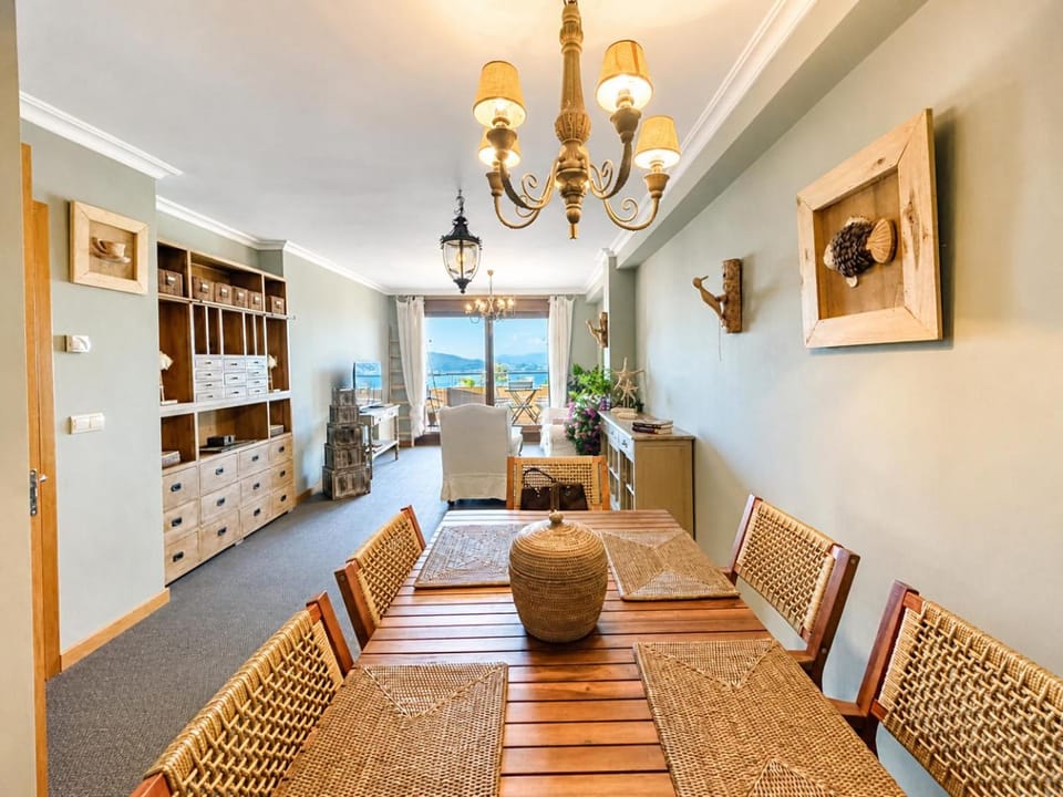 TV and multimedia, Dining area