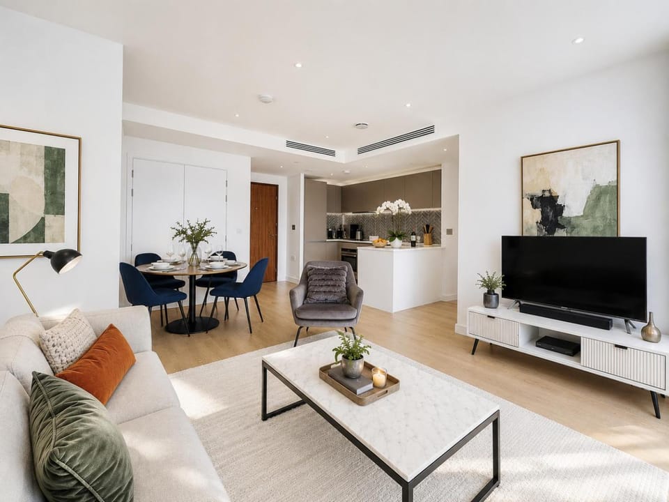 Kitchen or kitchenette, Living room, Seating area, Dining area