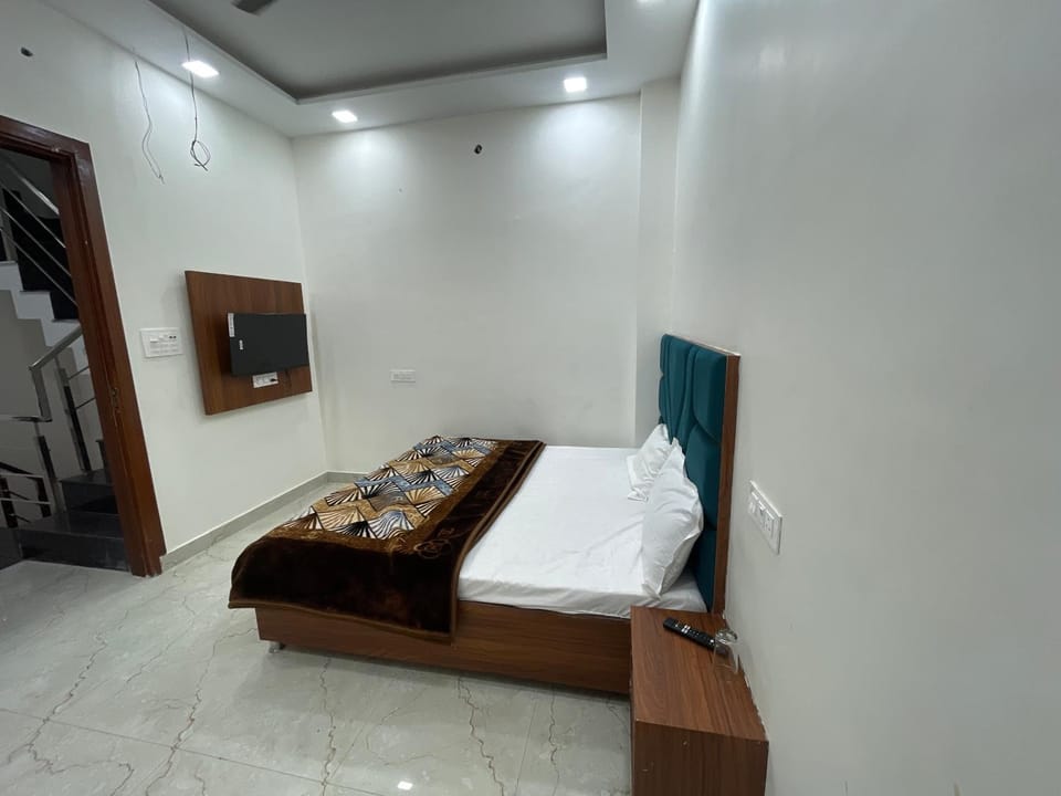 Hotel 48 Hotel in Punjab, India