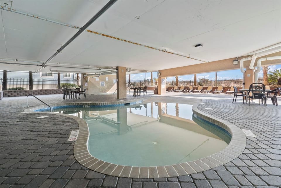 Luxury 3BR Oceanfront Penthouse w Lazy River Apartment hotel in North Myrtle Beach