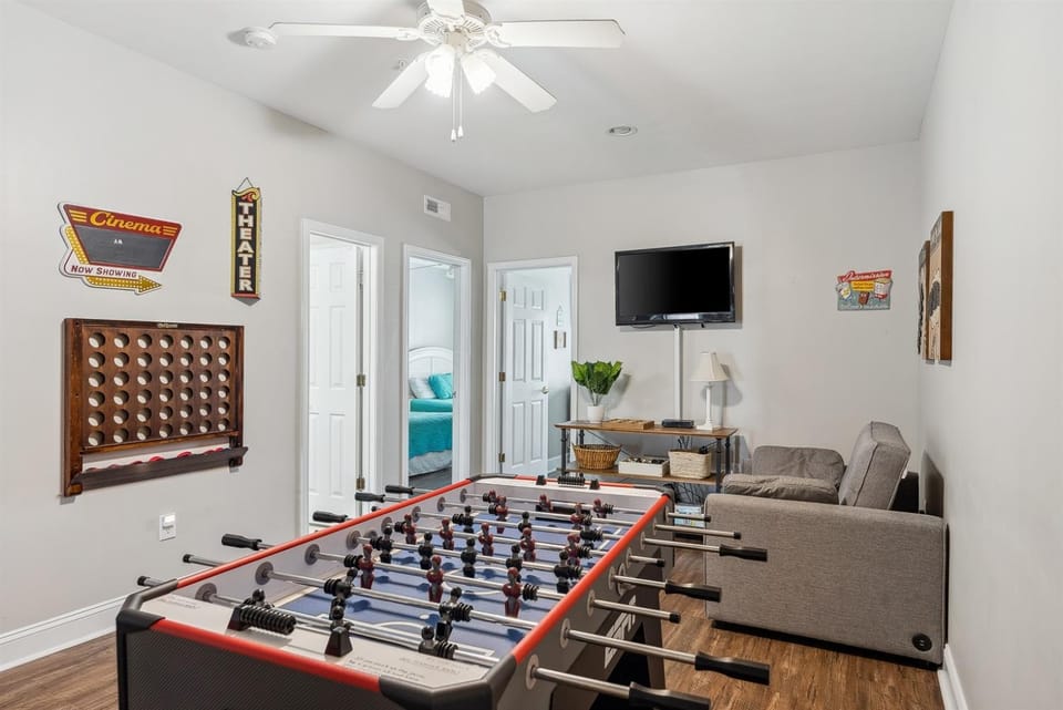 Oceanview 5BR with Game Room Sleeps 17 Villa in North Myrtle Beach