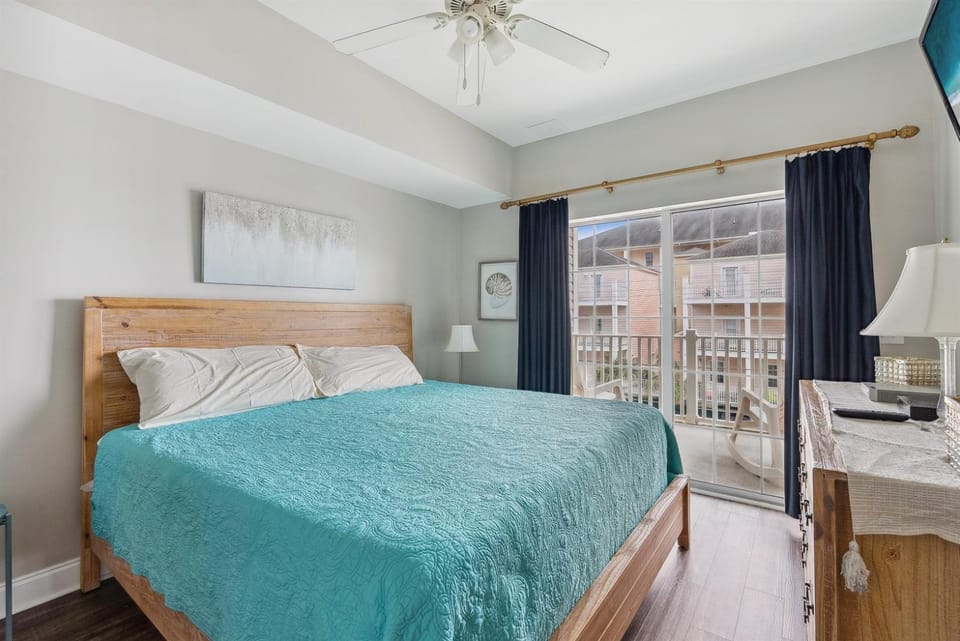 Oceanview 5BR with Game Room Sleeps 17 Villa in North Myrtle Beach