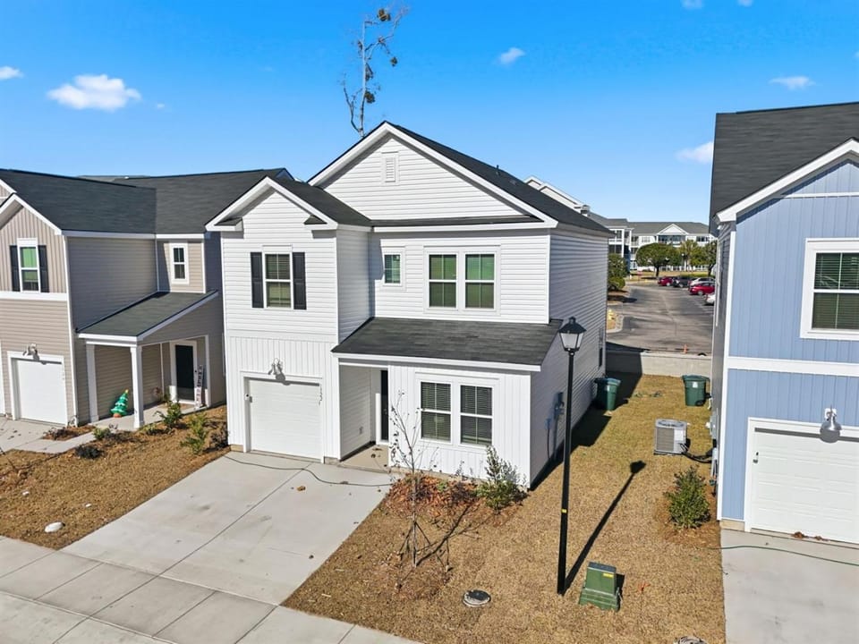 New 4BR Designer Beach Home Near Main St & Ocean Country House in North Myrtle Beach