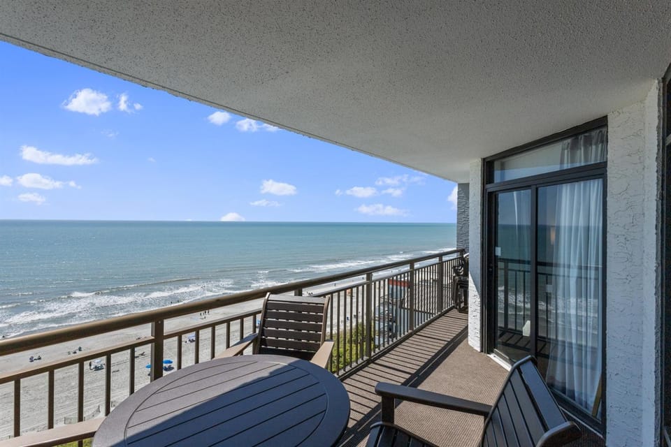 Grande Cayman 3BR Ocean Views & Resort Perks Resort in Myrtle Beach