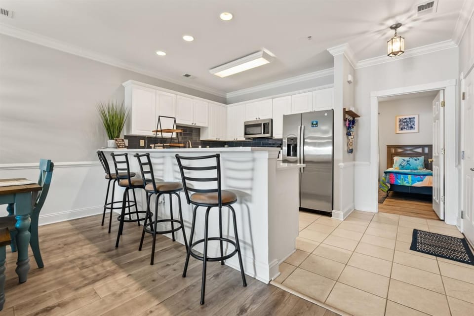 Lakeview Luxury Magnolia Pointe 3BR Pet-Friendly Pools Apartment in Myrtle Beach
