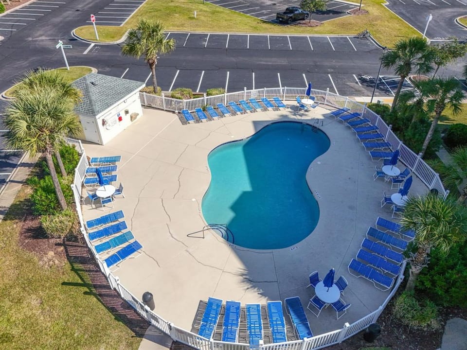 Lakeview Luxury Magnolia Pointe 3BR Pet-Friendly Pools Apartment in Myrtle Beach