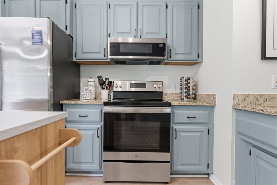 Winds Townhouse 2BR Private Yard & Beach Walk Apartment in Atlantic Beach