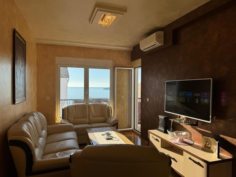 Przno Sea Pearl - Seaview Holiday apartment Apartment in Budva Municipality