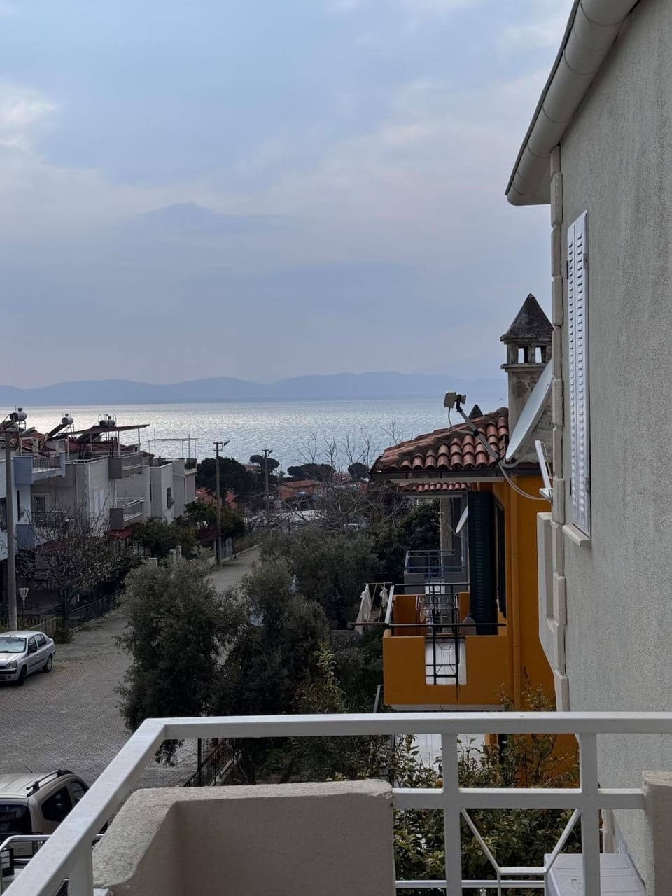 View (from property/room), Balcony/Terrace, Sea view, Street view, Quiet street view