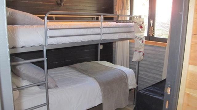 bunk bed