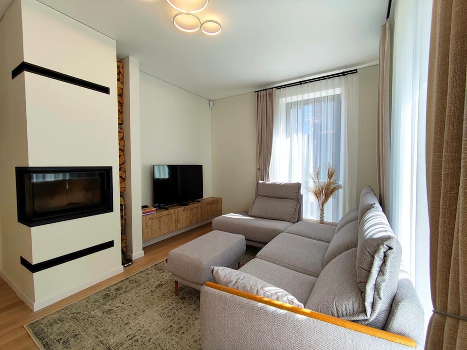 Communal lounge/ TV room, Living room, Seating area