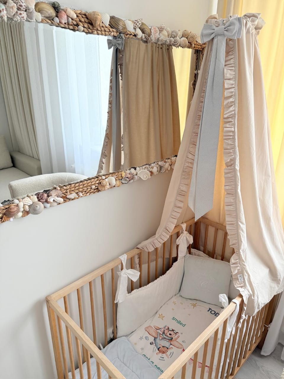 Living room, Photo of the whole room, Seating area, cot