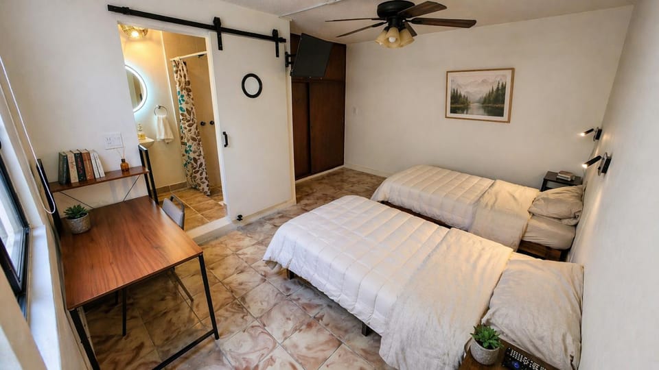 Depto Barrio San Marcos para hasta 8 personas planta baja y doble cochera Apartment in Aguascalientes