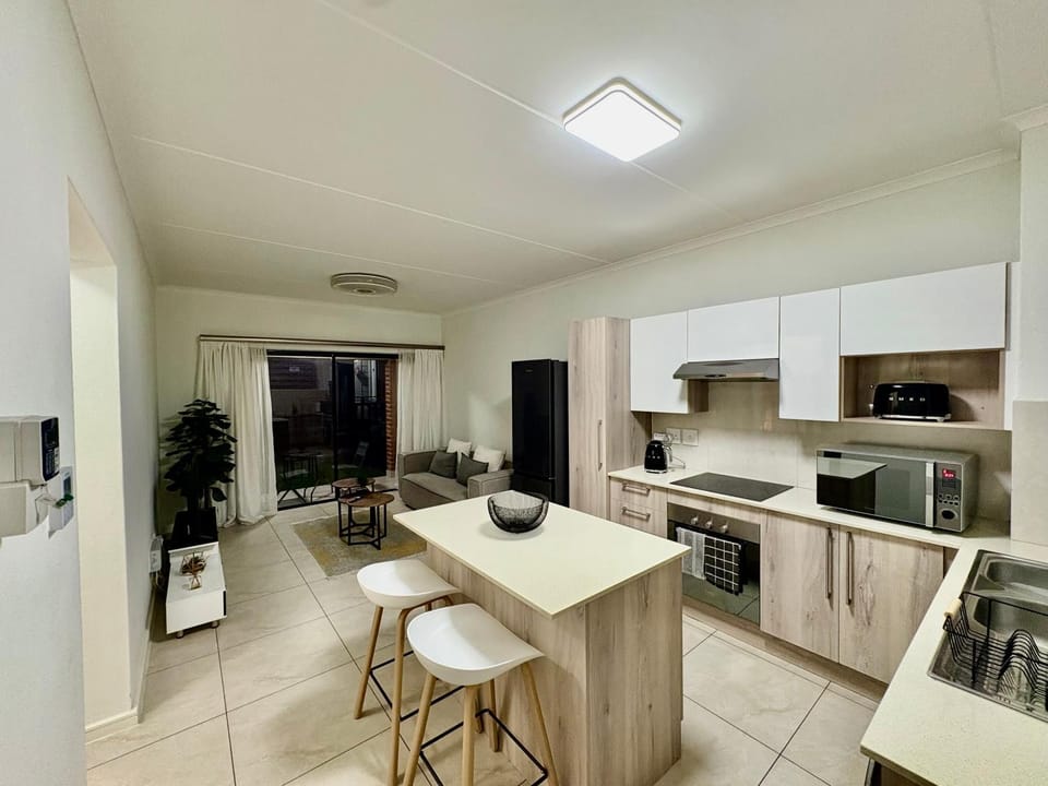 Sleek Dynamic Residence Apartment in Roodepoort