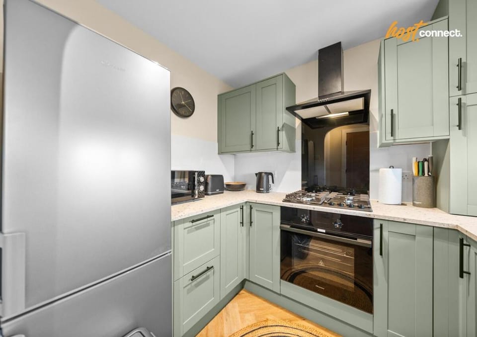 2BR House I Sleeps 4 I Cumbernauld Apartment in Cumbernauld