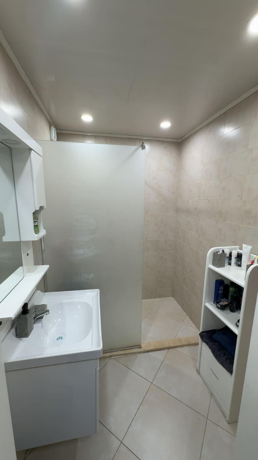 Appart moderne 4 pers avec balcon WiFi Apartment in Oran