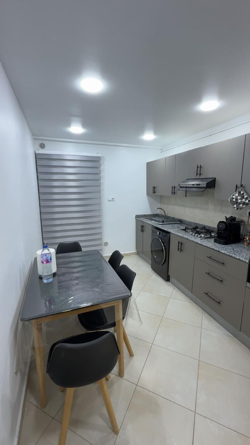 Appart moderne 4 pers avec balcon WiFi Apartment in Oran