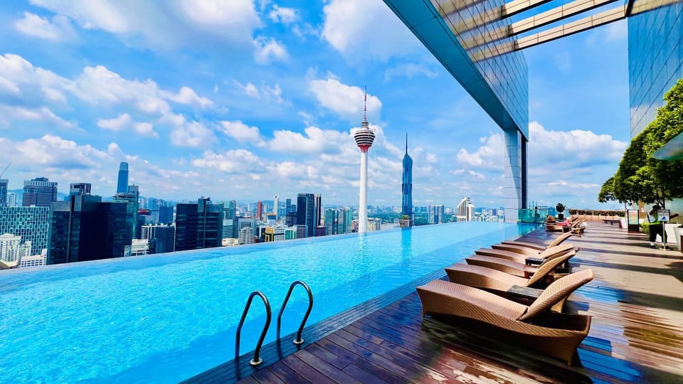 Day, View (from property/room), City view, Pool view, Swimming pool, sunbed