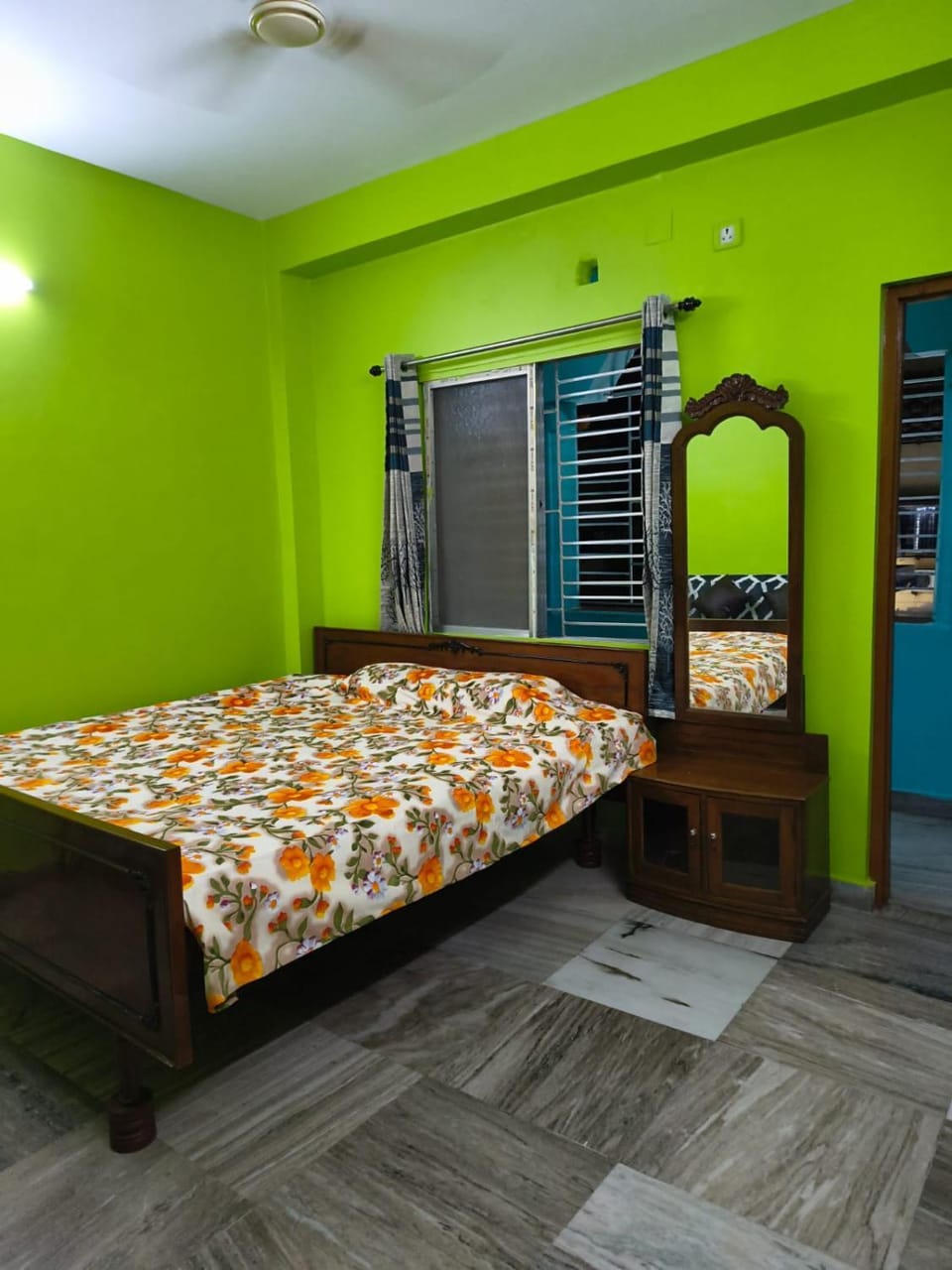 Shanti Nibas Home Stay in Beleghata Kolkata Apartment in Kolkata