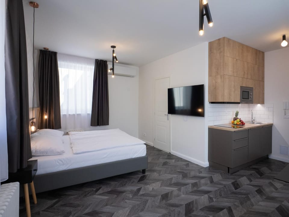 Bed, Kitchen or kitchenette