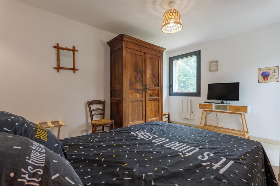 Living room, Bedroom