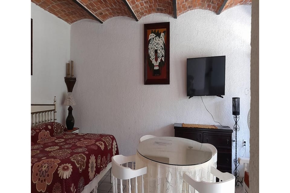 Dining area, Bedroom