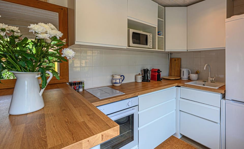 Night, concierge, microwave, oven, stove, kitchen