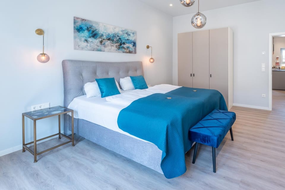 Bed, Bedroom, wardrobe