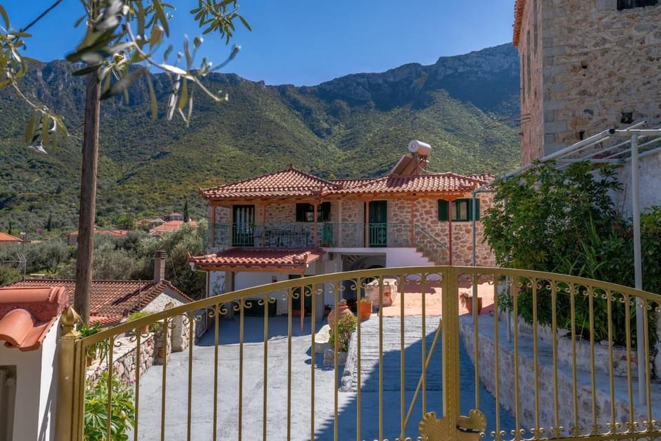 Kamara House House in Arcadia, Greece