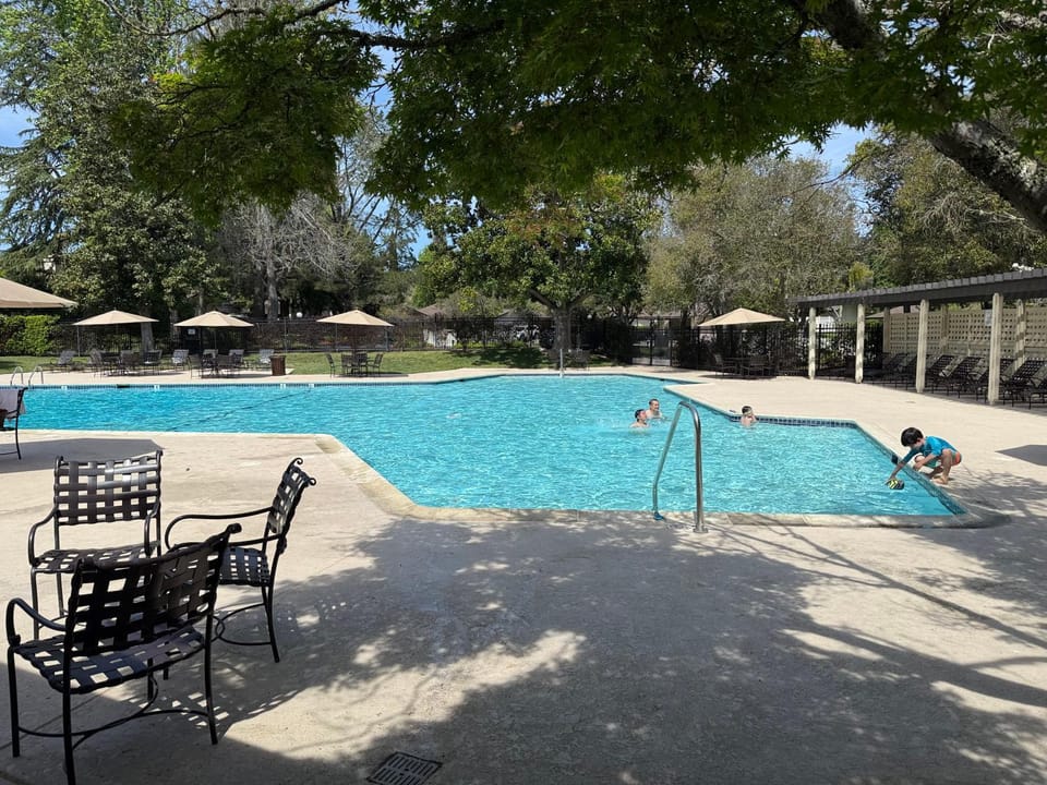 Wine Country Silverado Luxury Golf Views Pool Apartment in Napa Valley