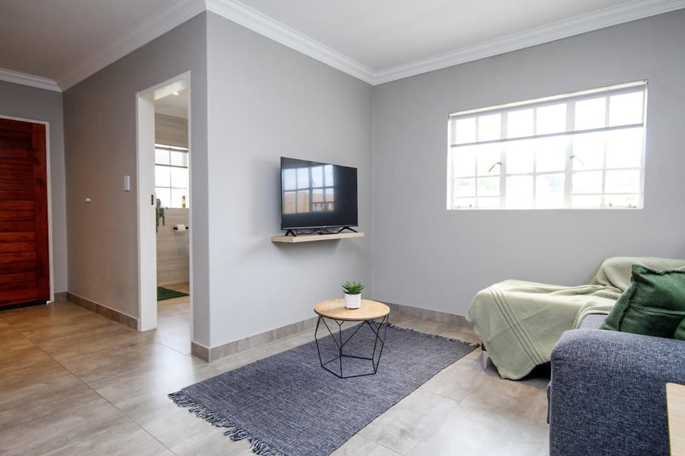 Scheunberg 4 Modern 1 Bedroom Flat Apartment in Pretoria