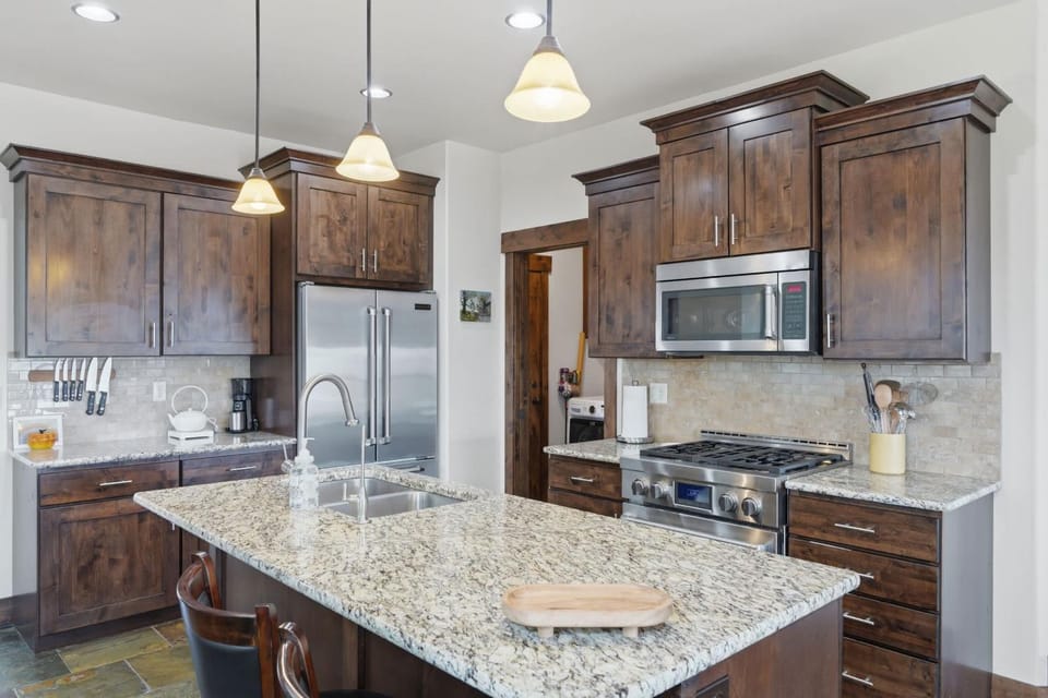 Ridgeline Retreat House in Wasatch County
