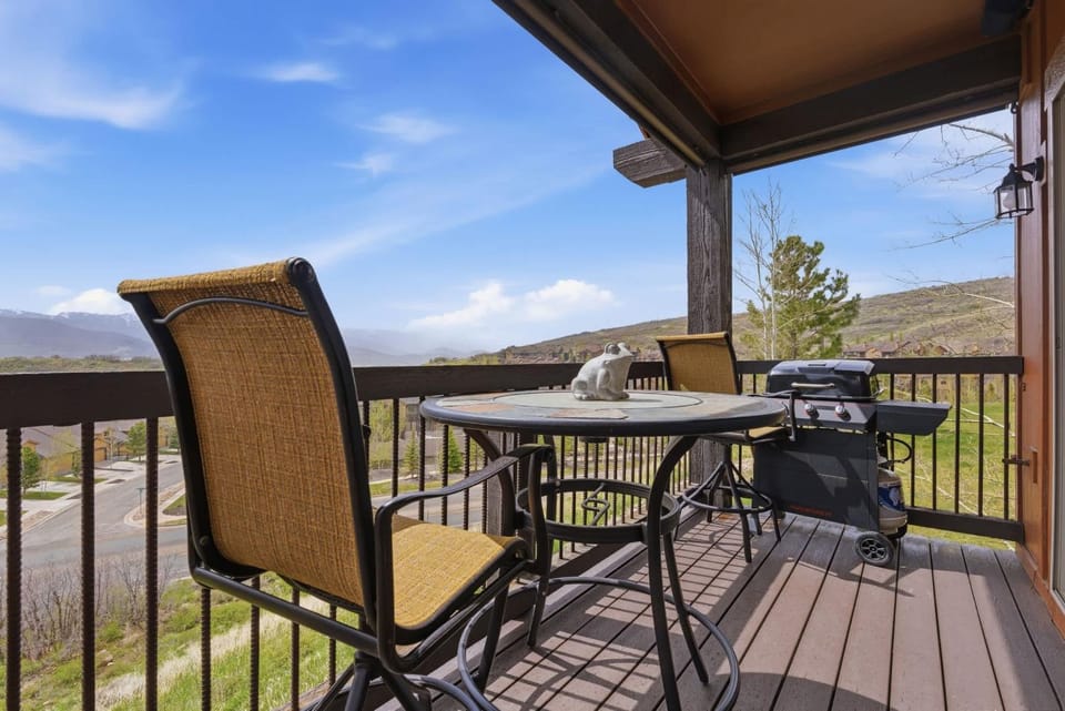 Ridgeline Retreat House in Wasatch County