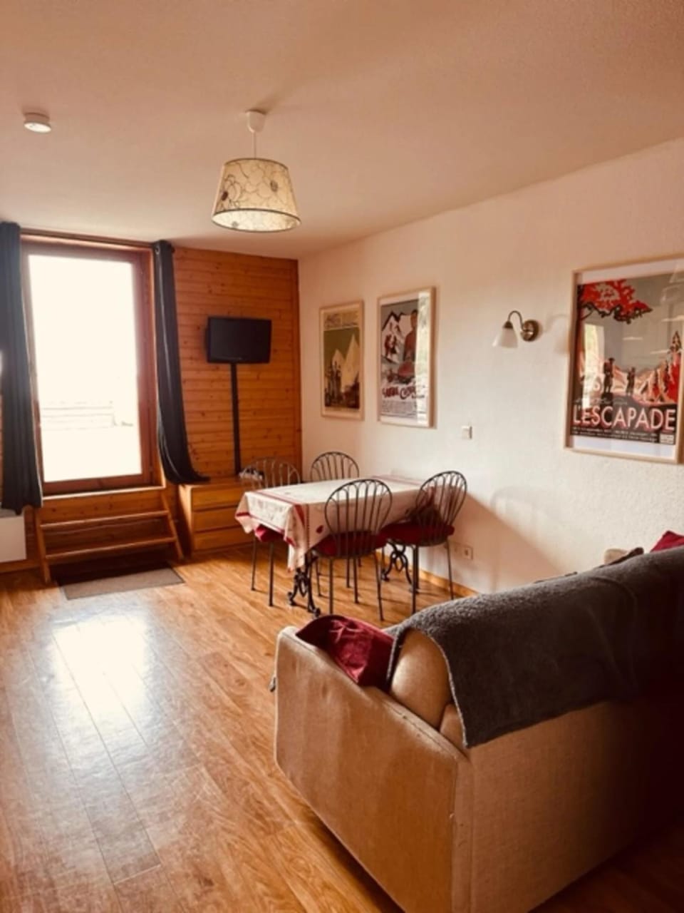 Property building, Living room