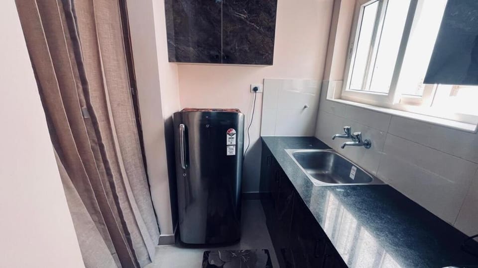 Kitchen or kitchenette, kitchen, kitchen