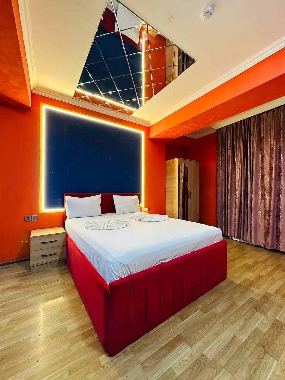 Bed, Photo of the whole room, Bedroom, wardrobe