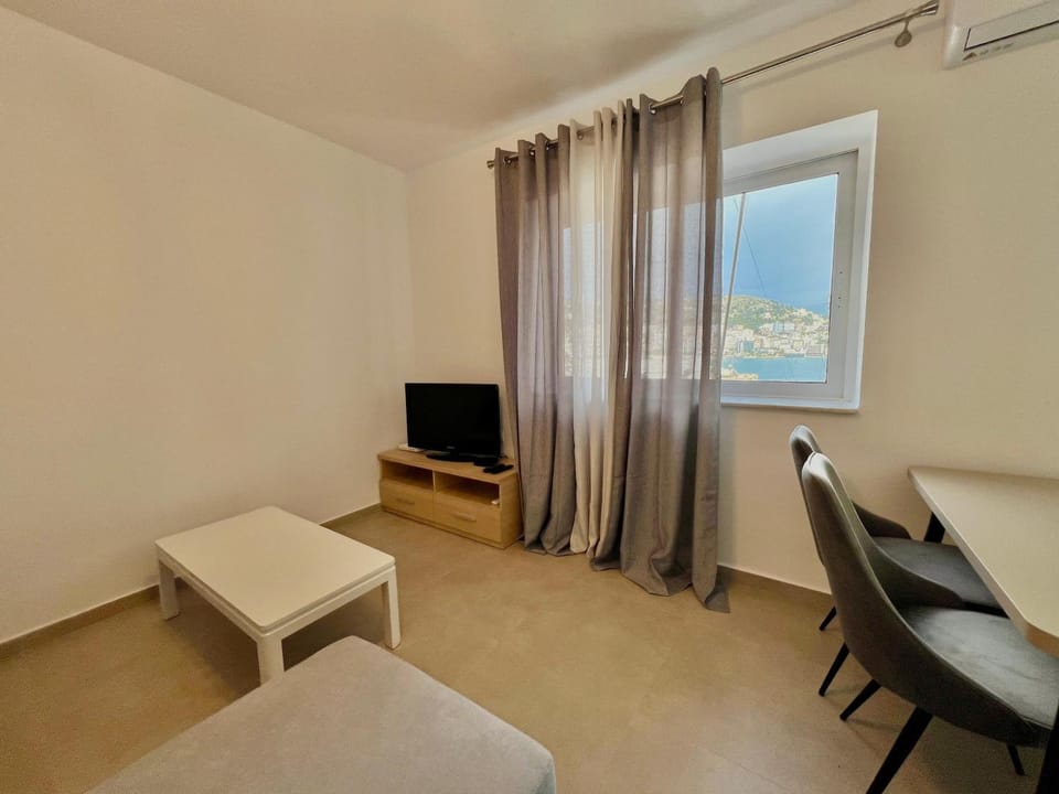 Communal lounge/ TV room, TV and multimedia, Living room, Photo of the whole room, Seating area, Evening entertainment