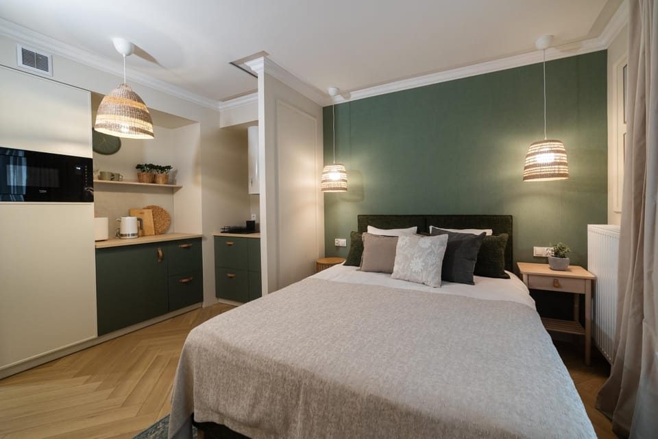 Bed, Kitchen or kitchenette