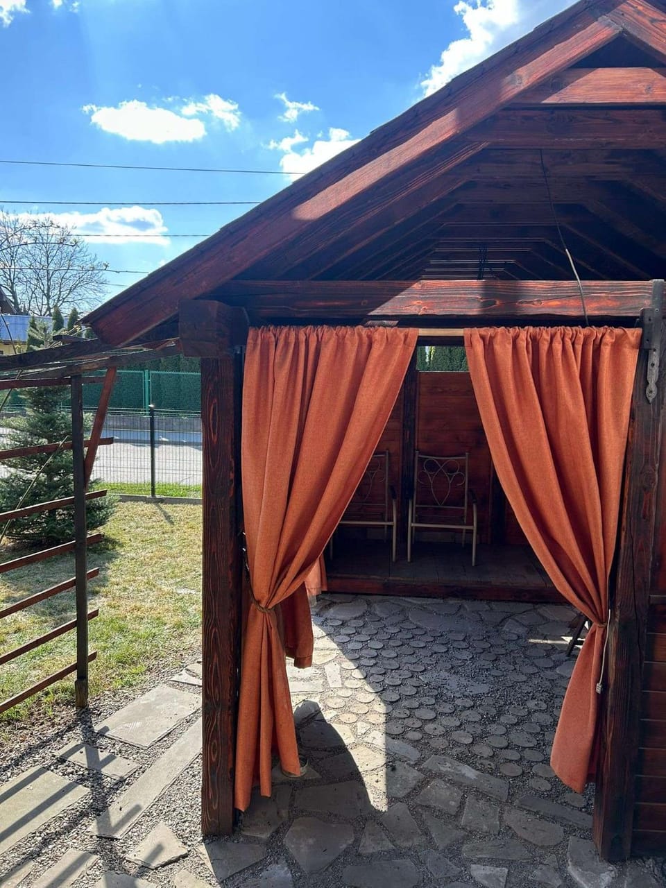 Property building, Garden, Balcony/Terrace