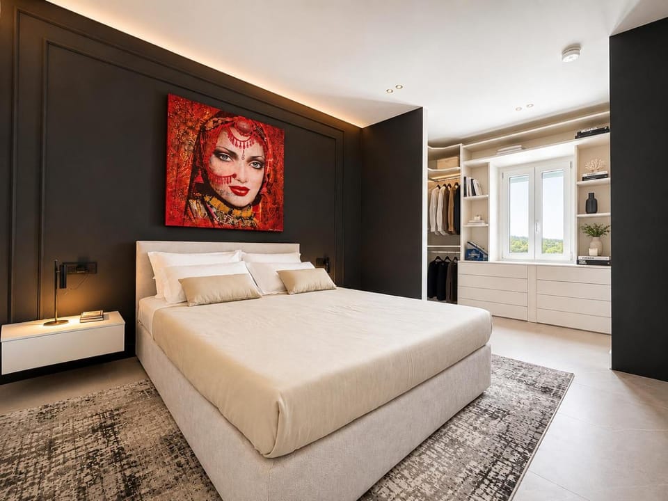 Bed, Photo of the whole room, Bedroom