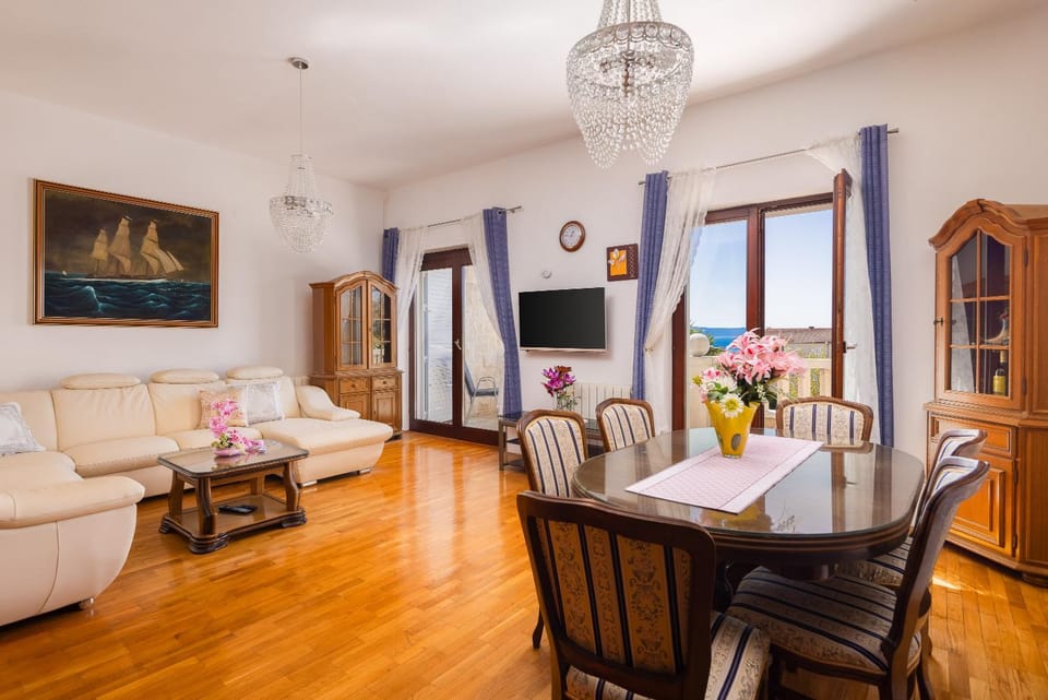 Royal Thailand Apartment Apartment in Makarska