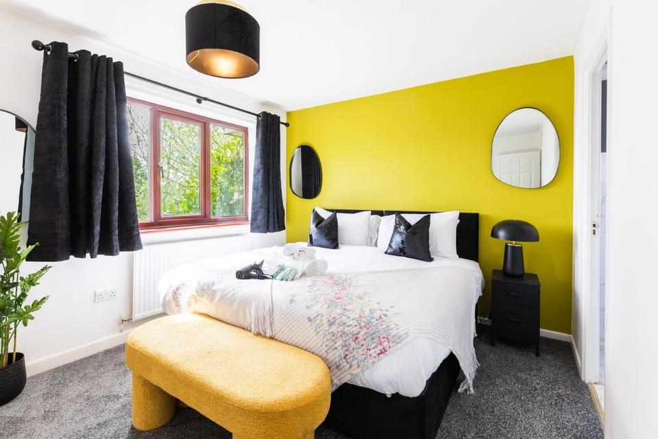 Bed, Bedroom