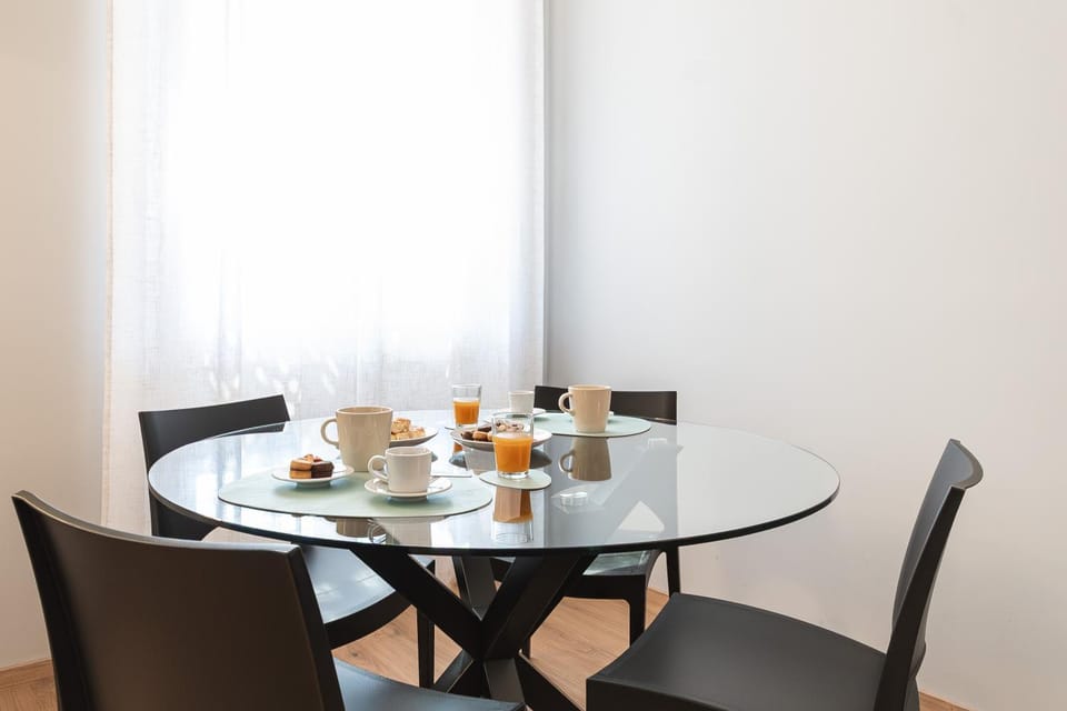 Coffee/tea facilities, Living room, Dining area