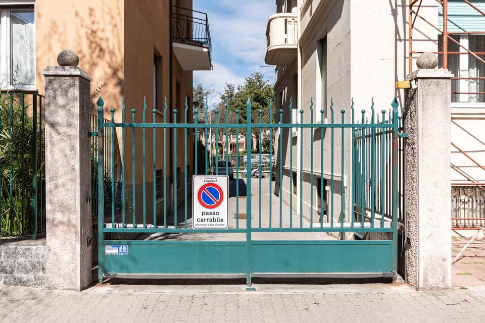 Property building, Street view